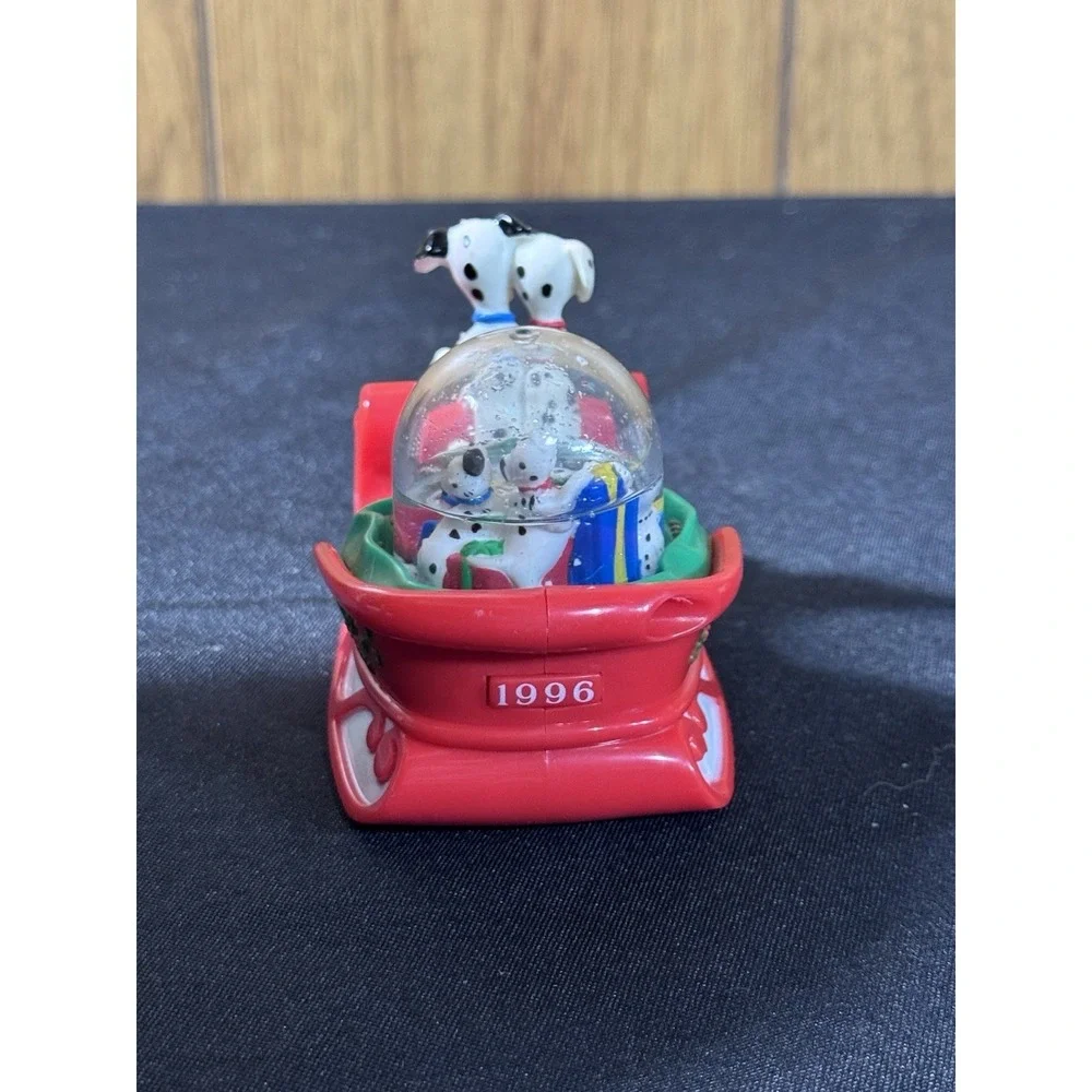 VTG‎ 101 Dalmatians McDonald's Disney Christmas Ornament Dogs Sleigh Snow Globe